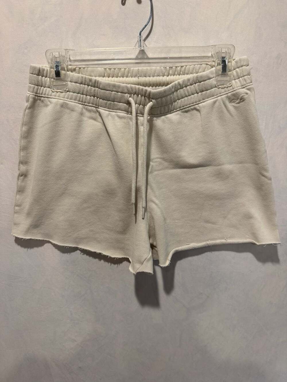 Hollister Ultra High-Rise Sweat Shorts Off-White Size M